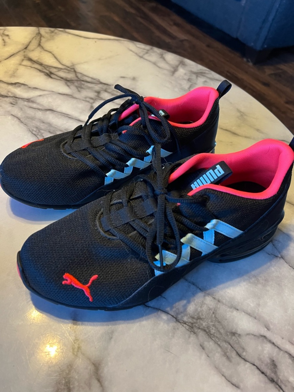 Puma Black Running Shoes with Bright Pink Lining and Coral Accent EUC 9.5 women